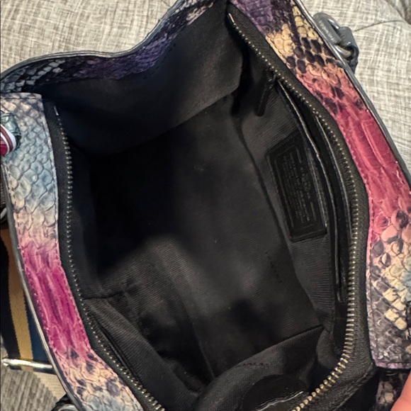 Coach Bag Crosby Python Embossed Leather Carryall Small Purple Pink Tote Rare - Picture 11 of 17